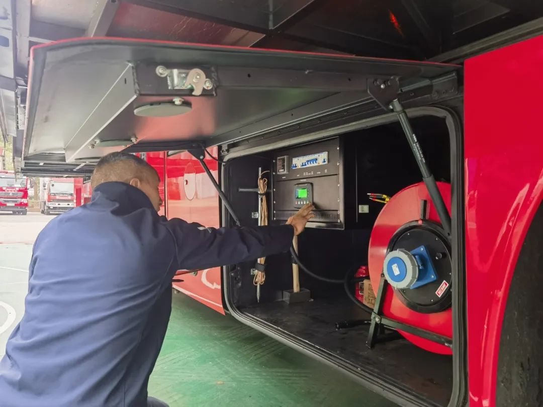 为逆行者护航 | rb88随行版专用车消防专项服务月活动启动